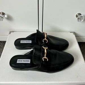 Steve Madden, ladies’ shoes, size 7.5.